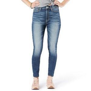 Levi’s Denizen ultra high-rise ankle jeans- RARE FIND BRAND NEW-